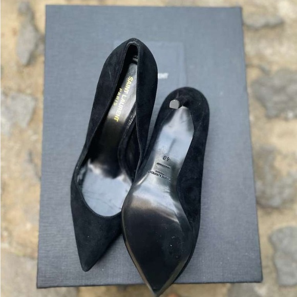 Saint Laurent Classic Black Heels - Picture 2 of 5